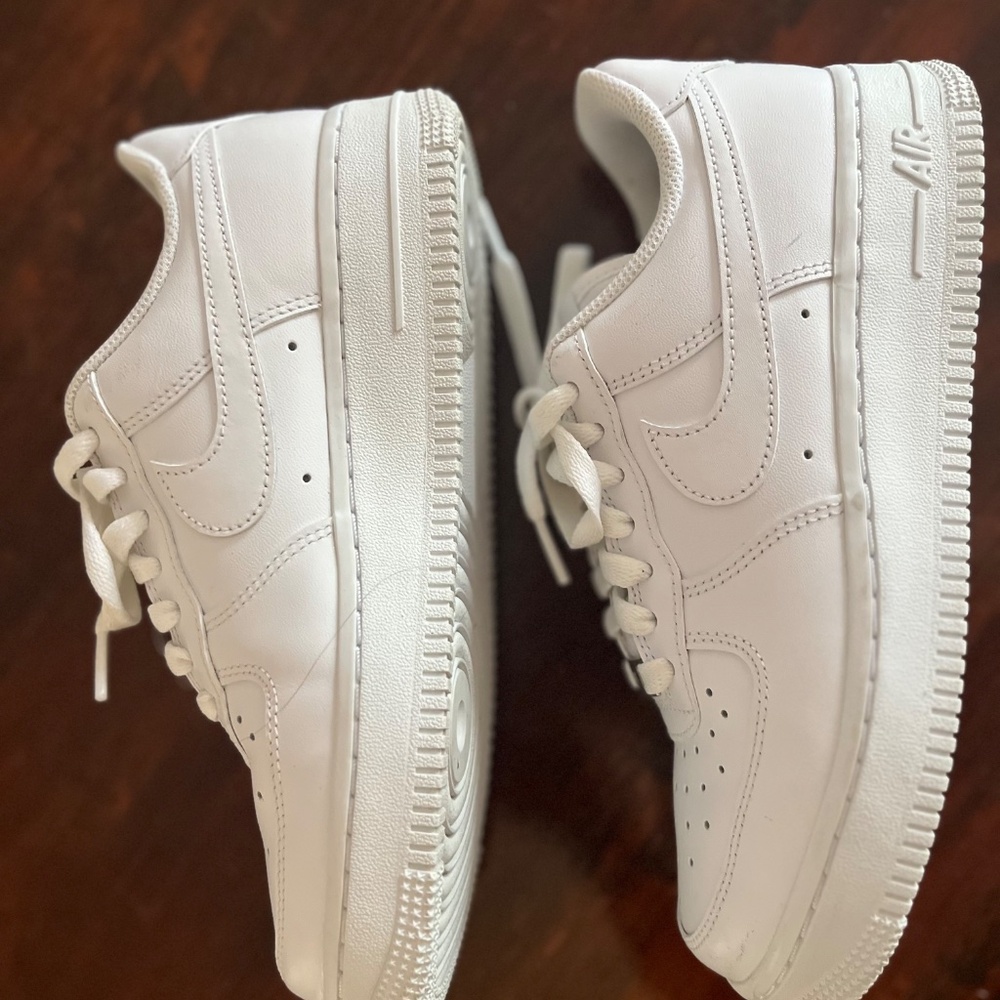 White AirForce Ones - Size 7